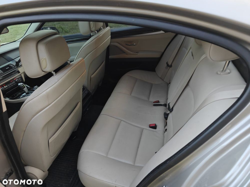 BMW Seria 5 528i Luxury Line - 5