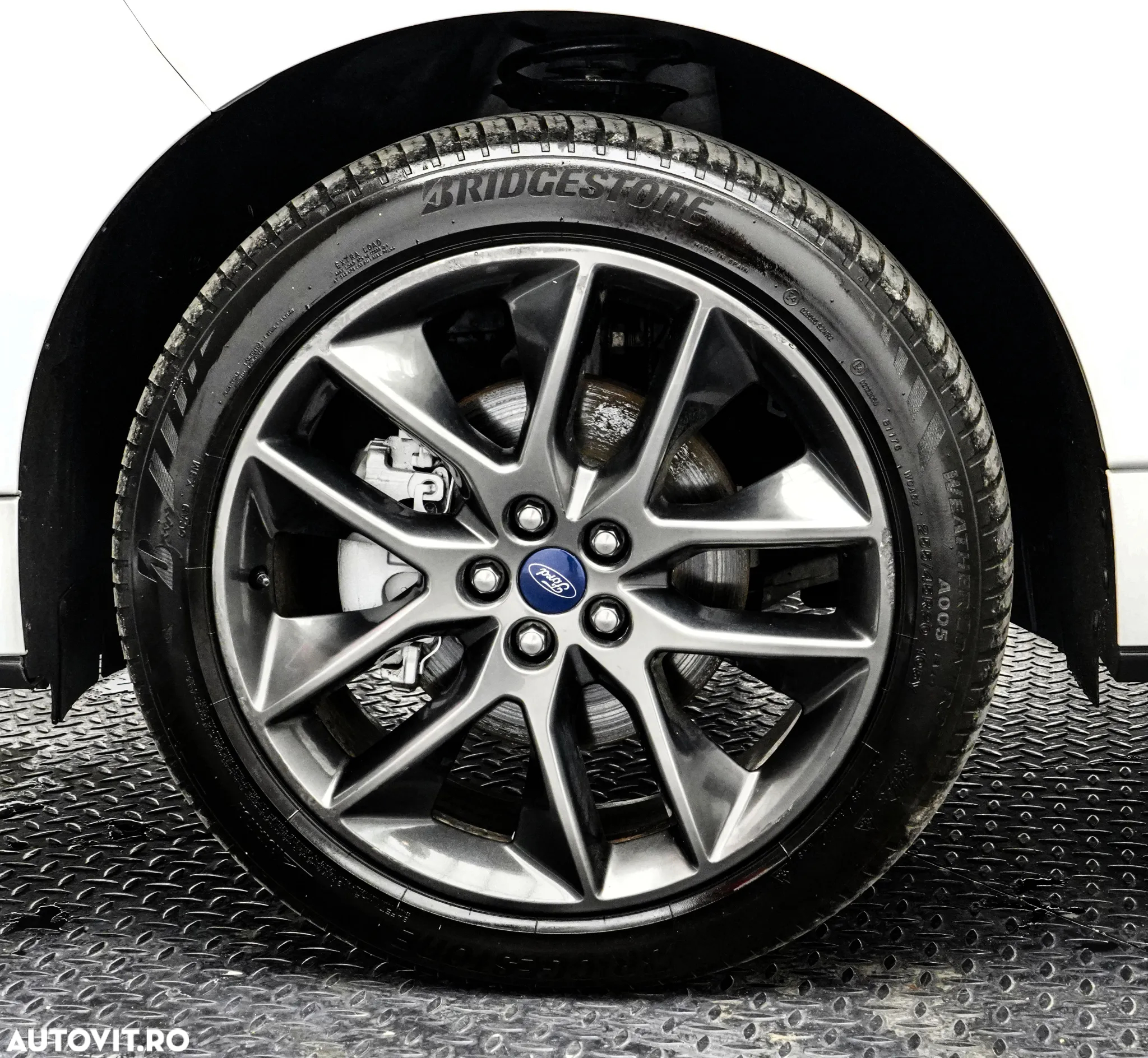 Ford Edge 2.0 TDCi Powershift Sport - 32