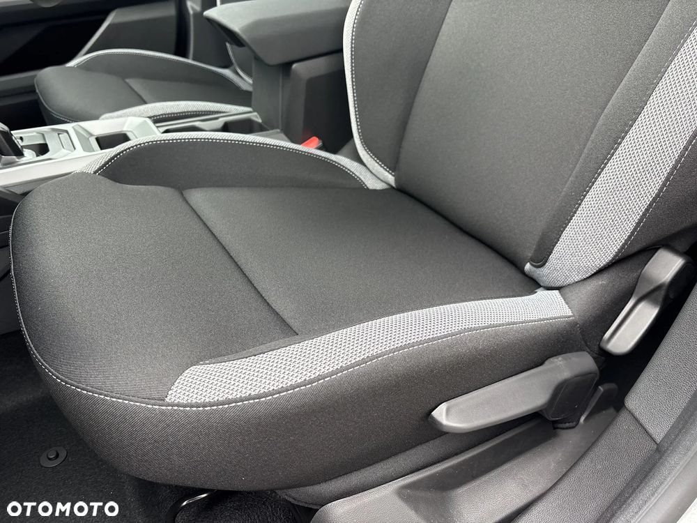 Dacia Duster 1.8 Full Hybrid 155 Journey MMT - 11