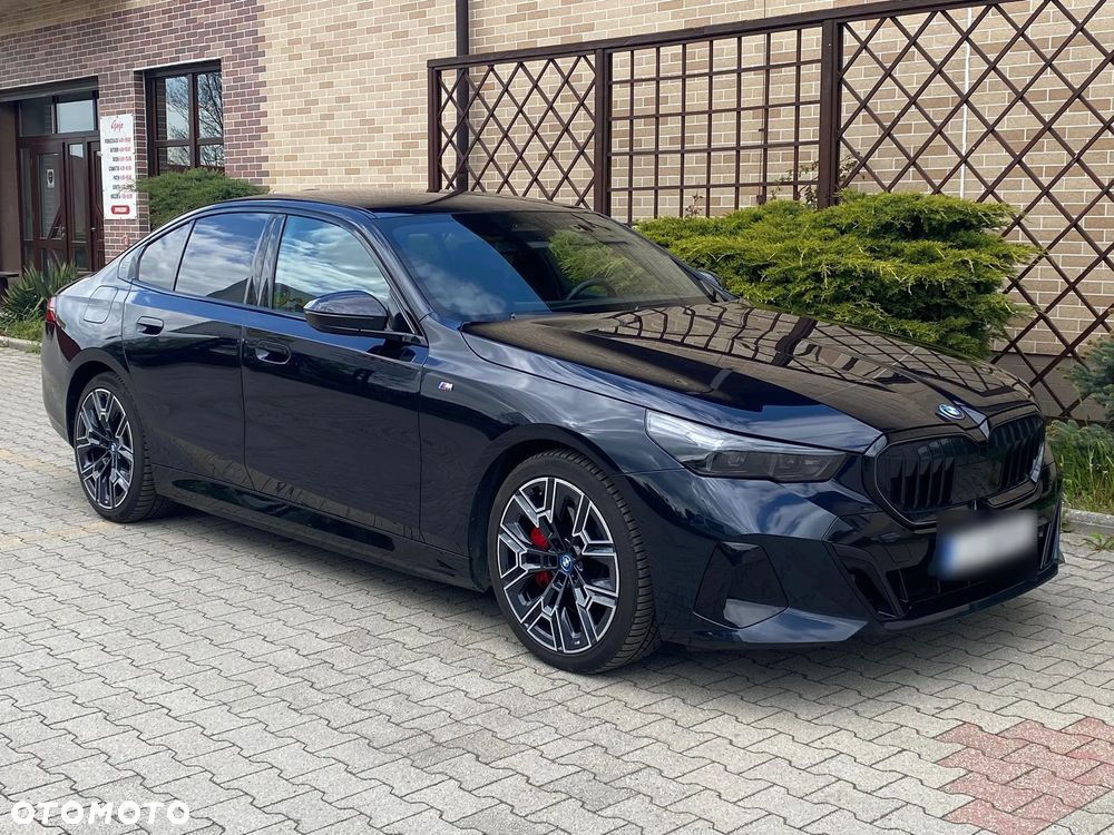 BMW Seria 5 550e xDrive PHEV M Sport - 1
