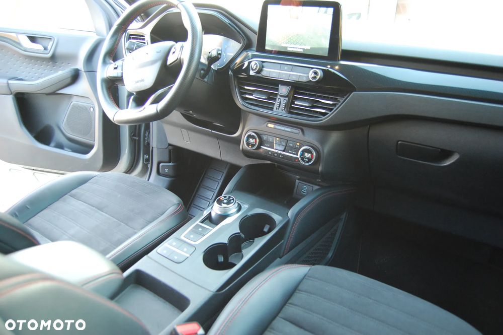 Ford Kuga 2.0 EcoBlue 4x4 ST-LINE X - 33