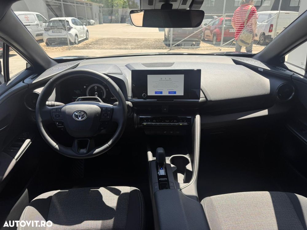 Toyota C-HR - 12