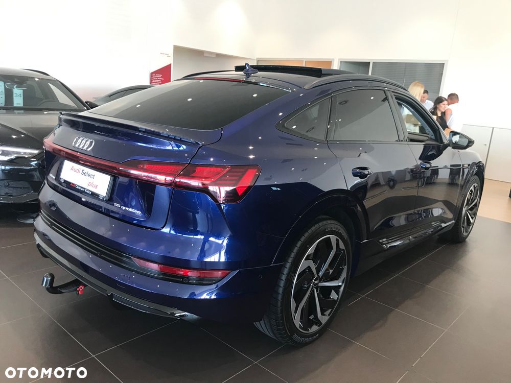 Audi Q8 Sportback e-tron 55 quattro S line - 3