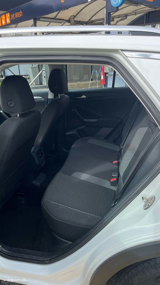 VW T-Roc 1.5 TSI OPF DSG ACTIVE - 11