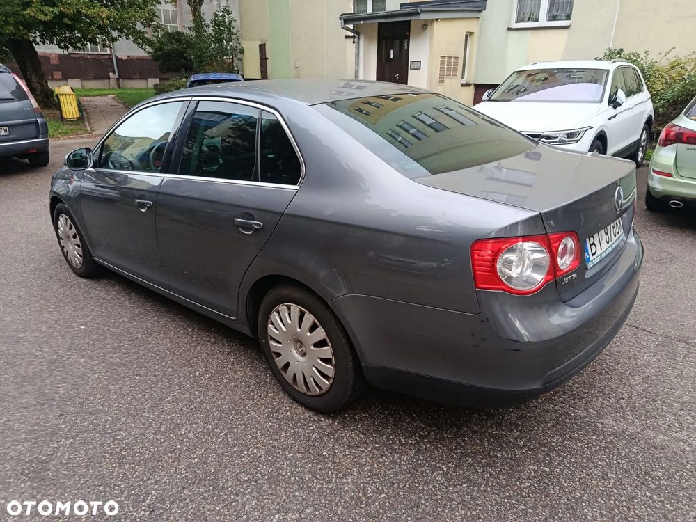 Volkswagen Jetta 2.0 FSI Comfortline - 5