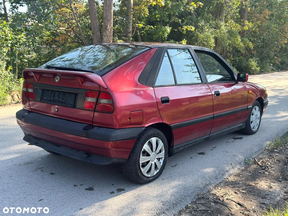 Lancia Delta 1600 LE - 1
