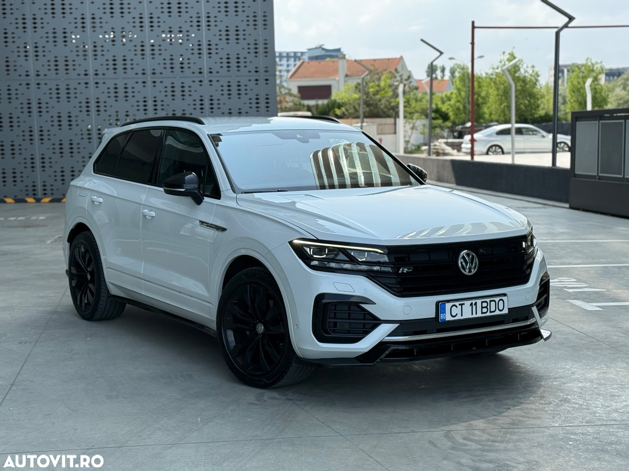 Volkswagen Touareg V6 TDI R-Style - 2