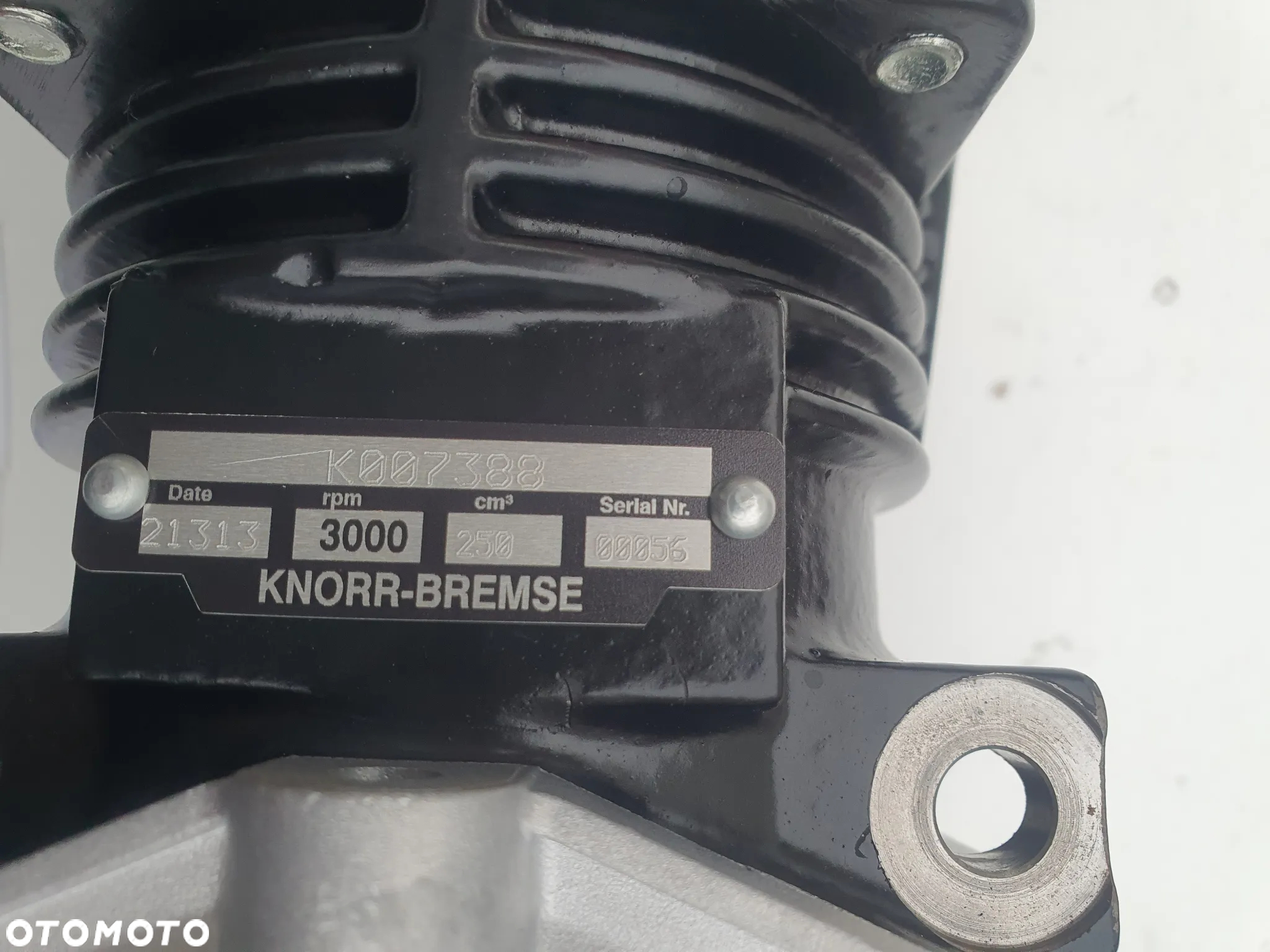 Sprężarka Powietrza Kompresor Knorr-Bremse K007388 ACX69D Iveco - 10