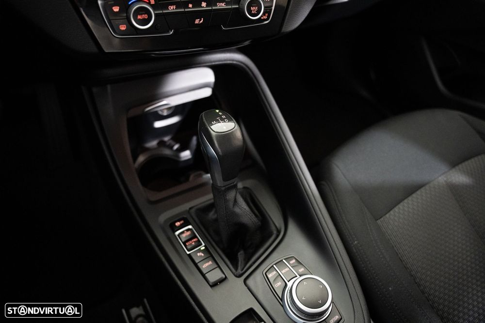 BMW X1 25 e xDrive Corporate Edition - 13