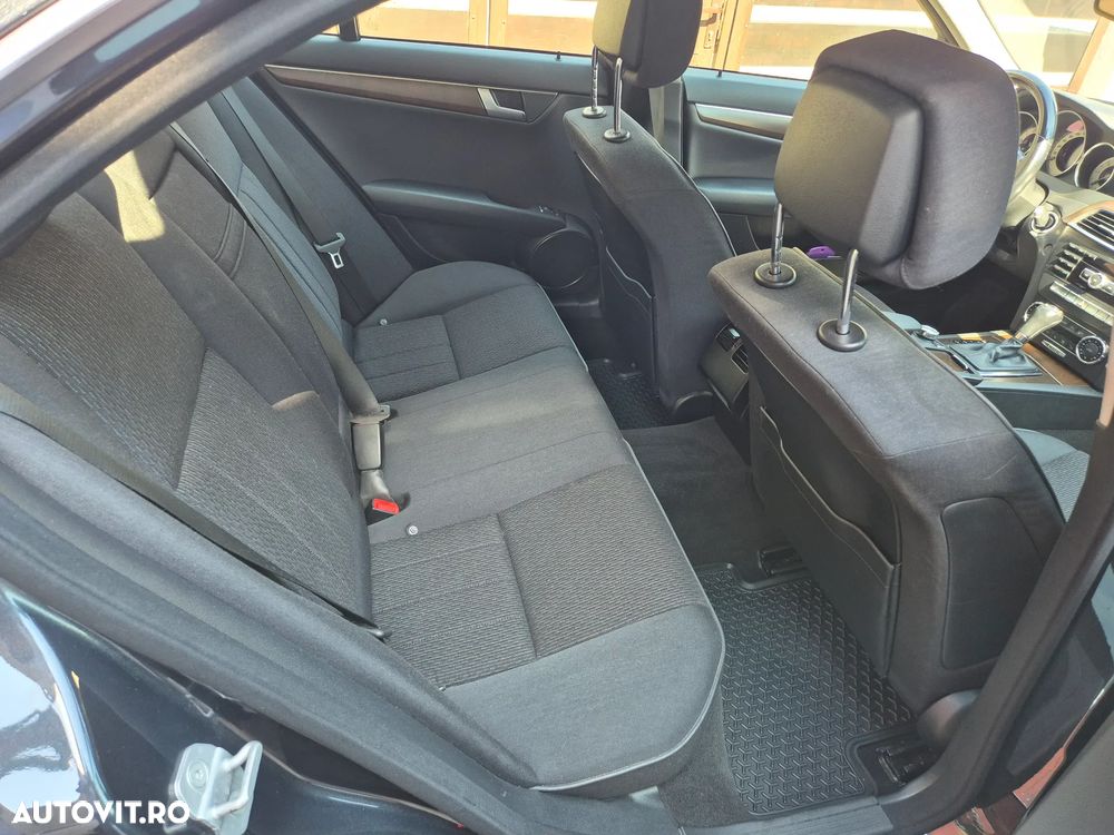 Mercedes-Benz C 250 CDI DPF (BlueEFFICIENCY) 7G-TRONIC Elegance - 7