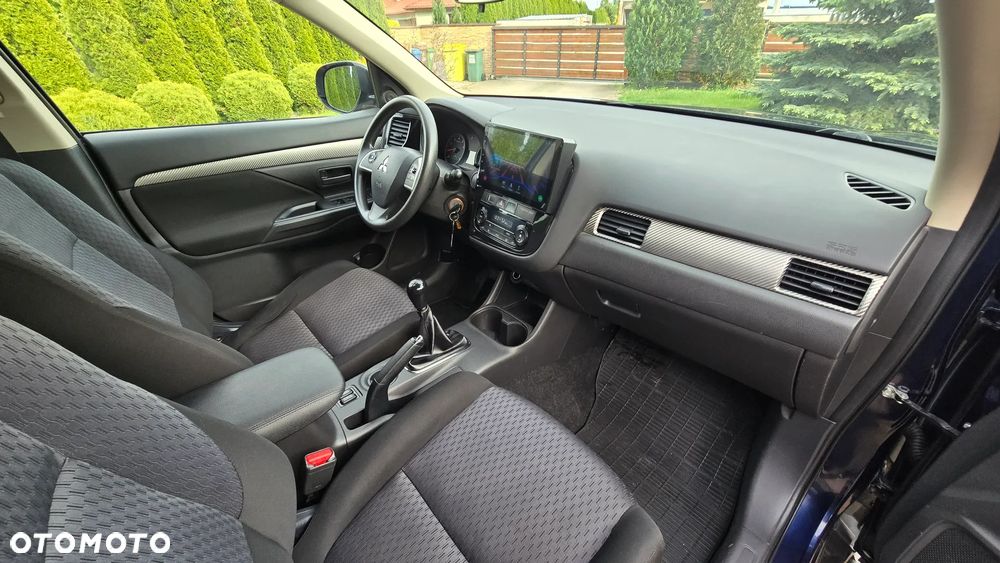 Mitsubishi Outlander - 31