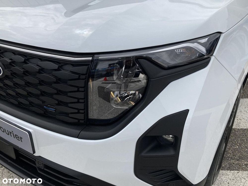 Ford Transit Courier - 4