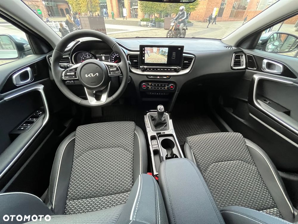 Kia Ceed 1.5 T-GDI Tribute - 11