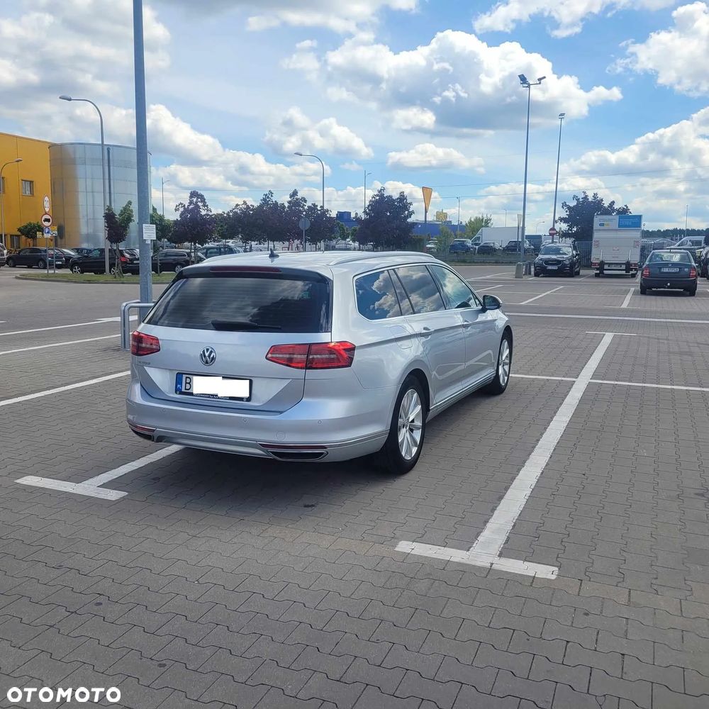 Volkswagen Passat 2016 photo 2