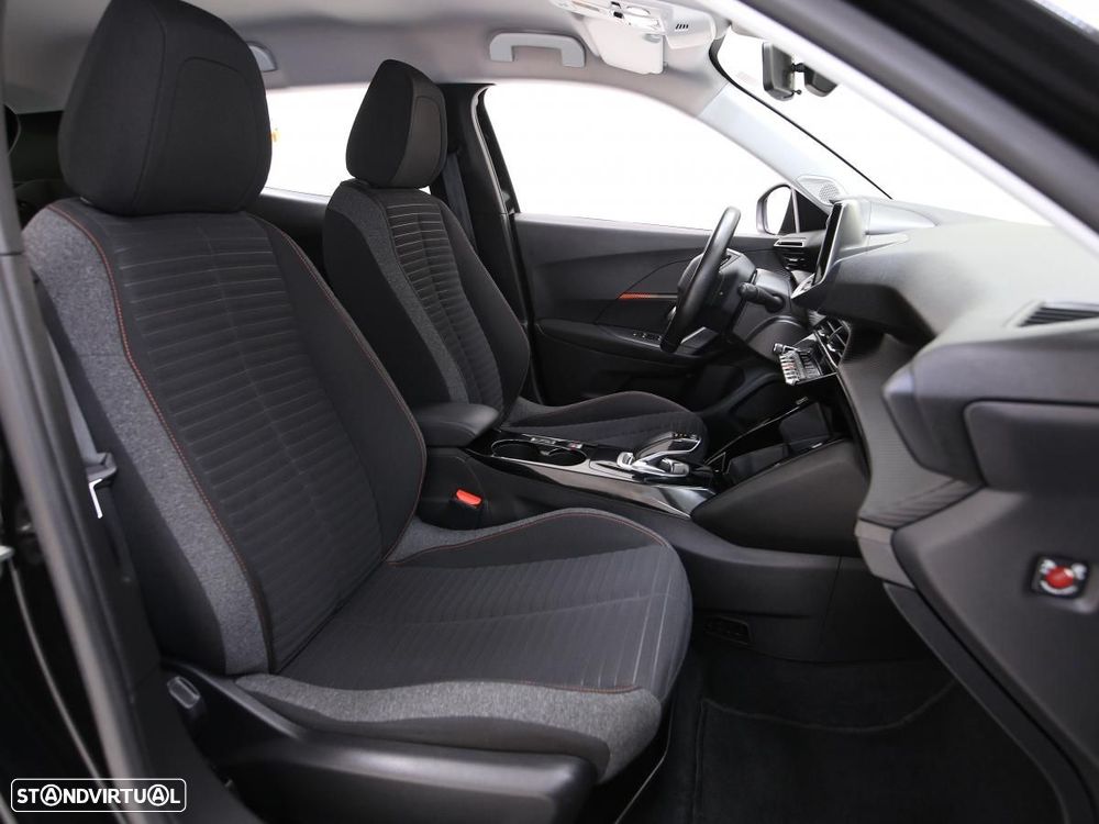 Peugeot e-2008 50 kWh Active - 10