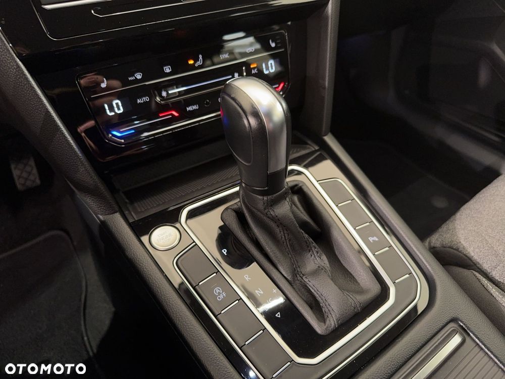 Volkswagen Passat Variant - 27