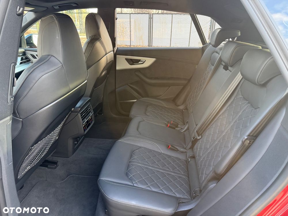 Audi SQ8 - 33