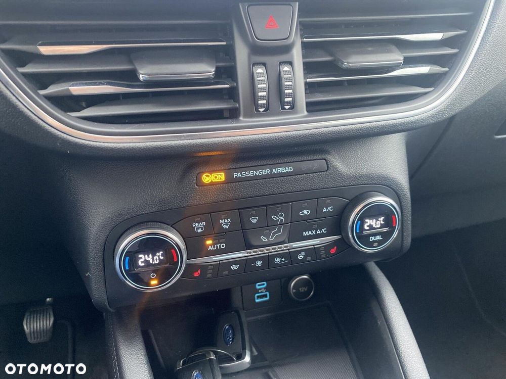 Ford Kuga - 22