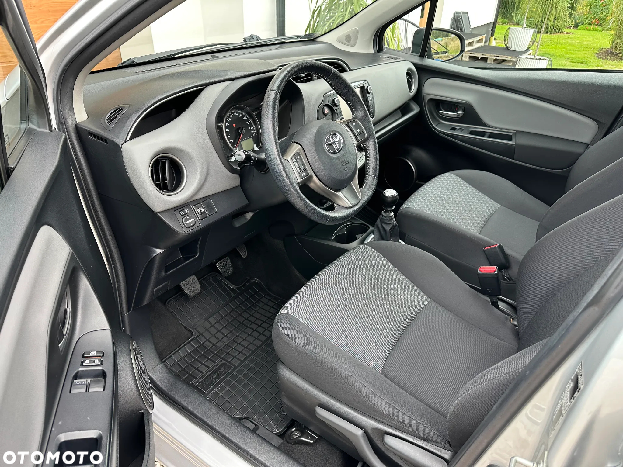 Toyota Yaris 1.33 Premium - 15