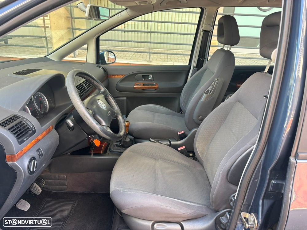 VW Sharan 1.9 TDI Comfortline Family - 22
