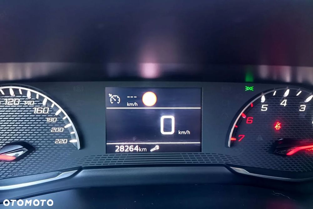 Peugeot 208 - 14