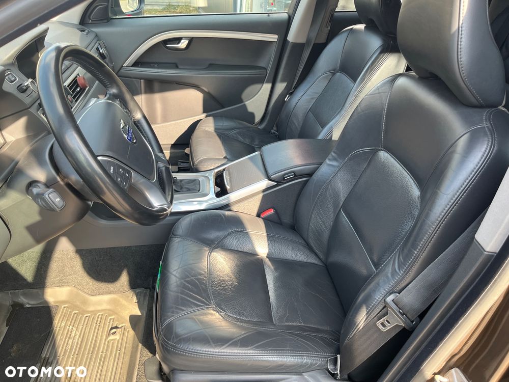 Volvo XC 70 D5 AWD Momentum - 7