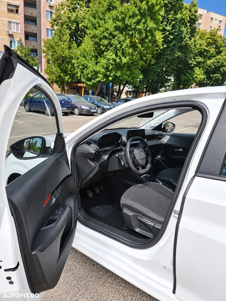 Peugeot 208 1.2 L PureTech STT Active - 8