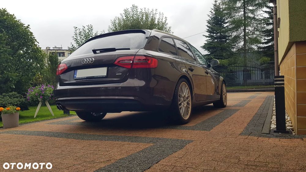 Audi A4 Avant 2.0 TDI Quattro Line S tronic - 11