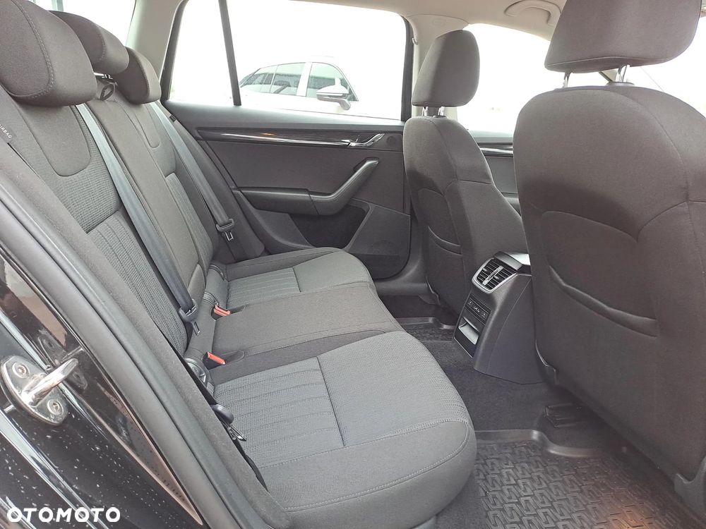 Skoda Octavia 1.5 TSI ACT Style DSG - 11