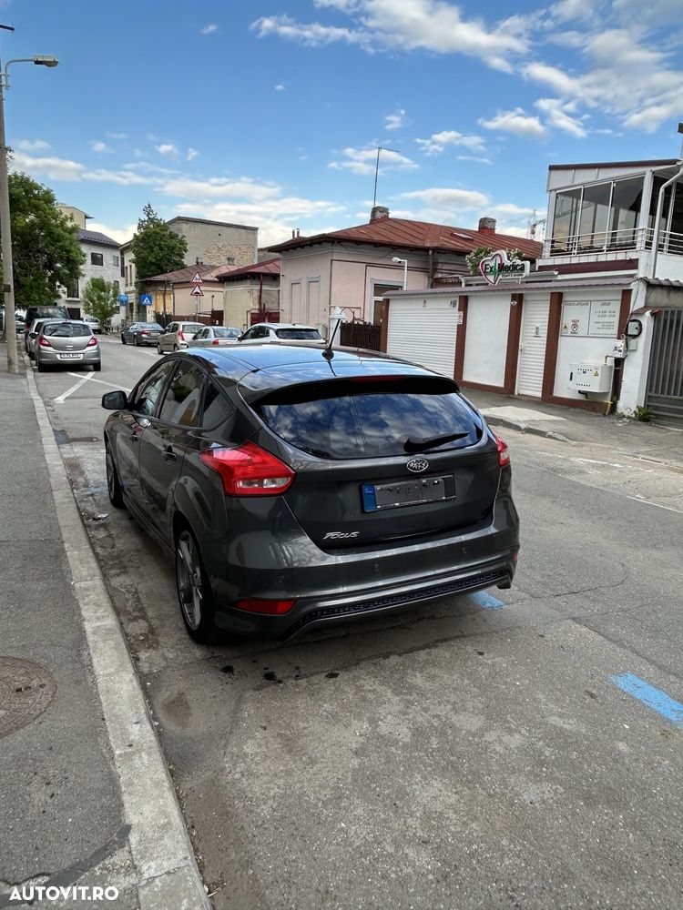 Ford Focus 1.5 EcoBlue ST-Line - 4