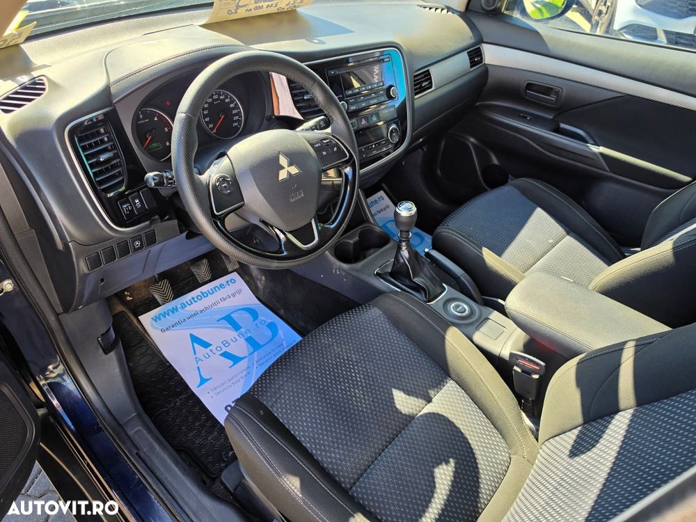 Mitsubishi Outlander - 9