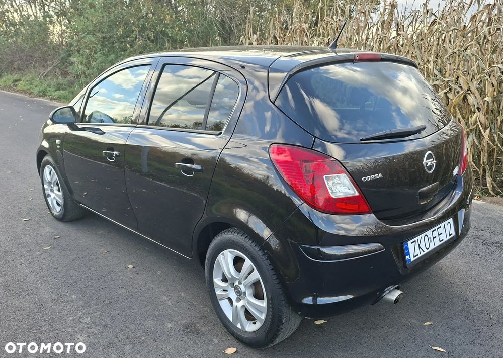 Opel Corsa 1.4 16V Satellite - 5