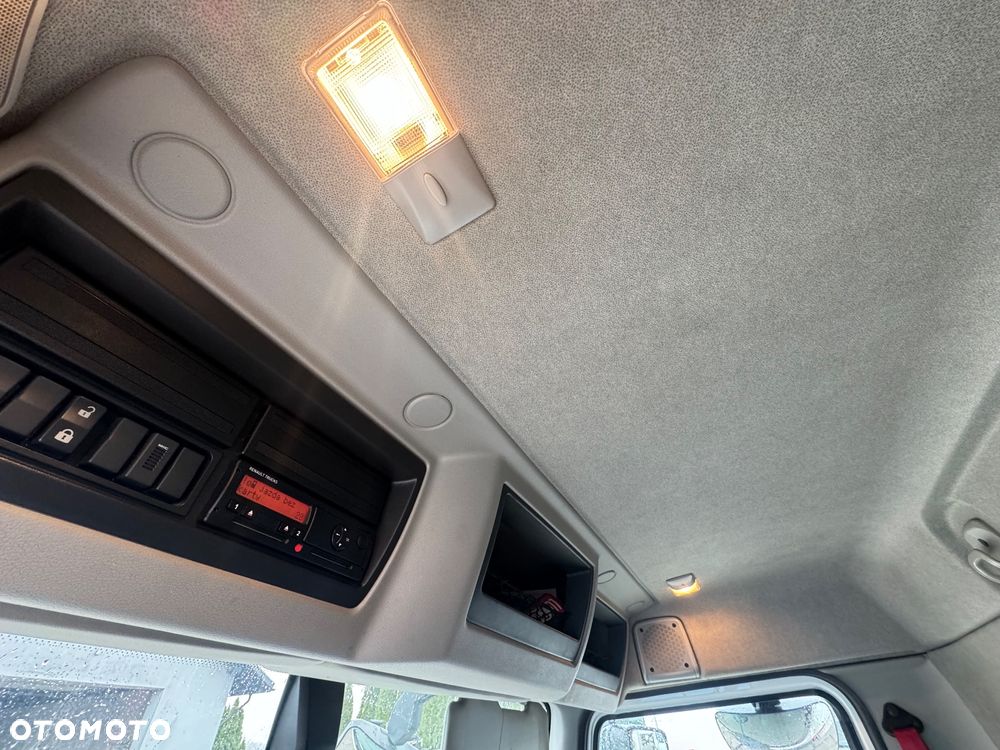 Renault D12 240  // Super Stan // Serwisowany // Winda - 19