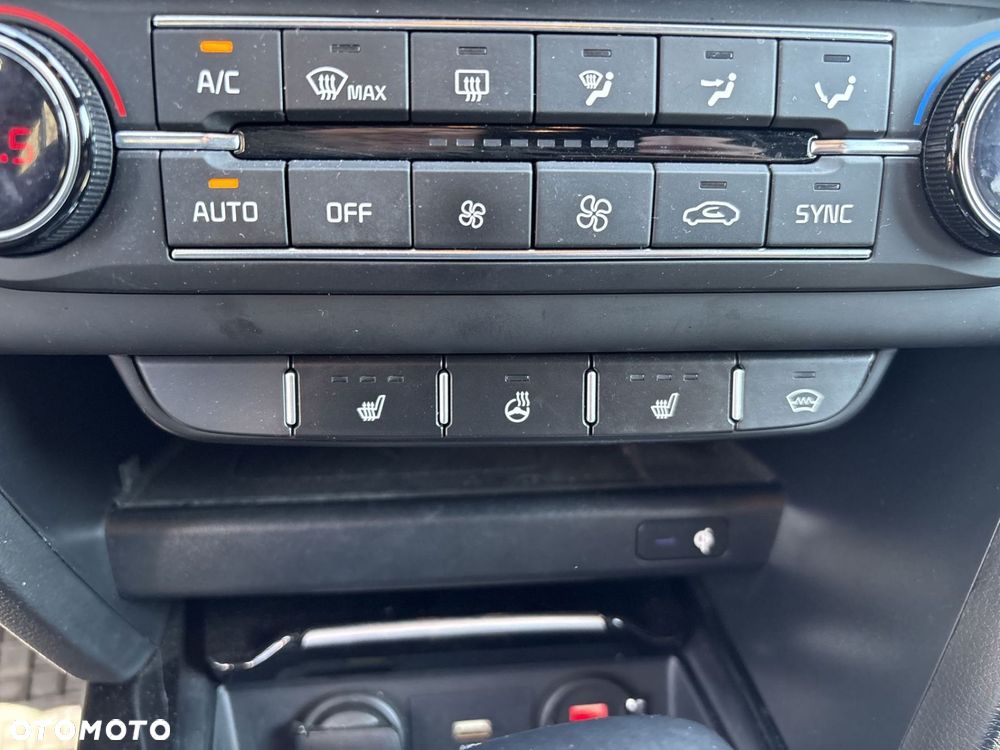 Kia ProCeed - 21