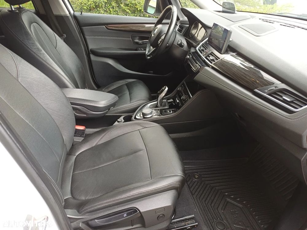 BMW Seria 2 218d xDrive AT - 9