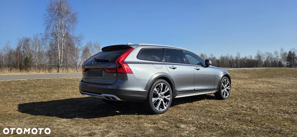 Volvo V90 D5 SCR AWD Momentum Pro - 5
