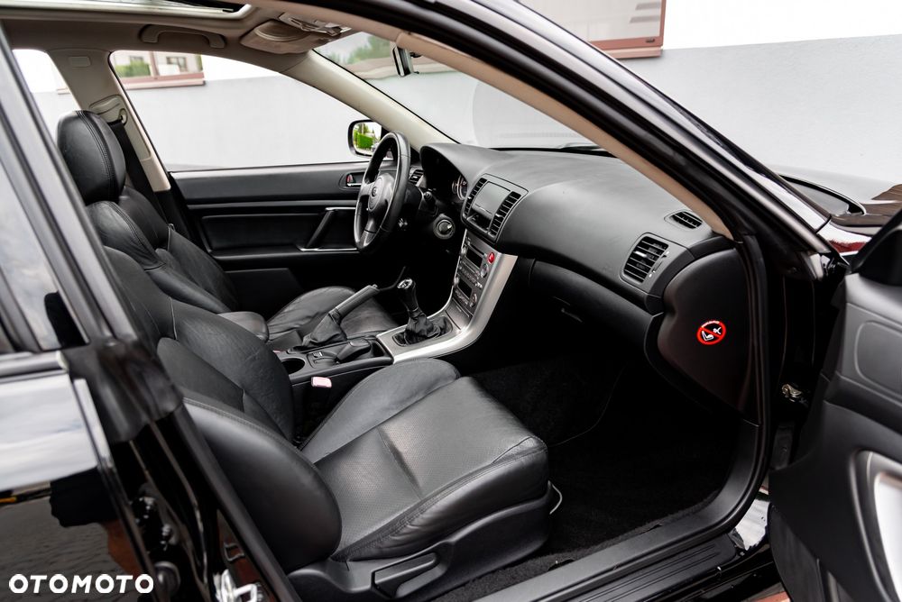 Subaru Legacy - 25