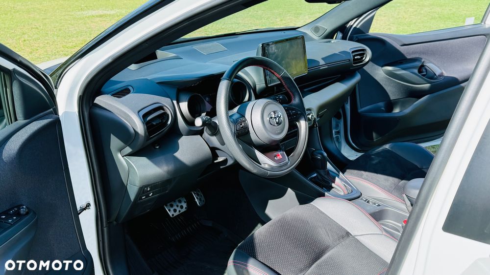 Toyota Yaris - 8