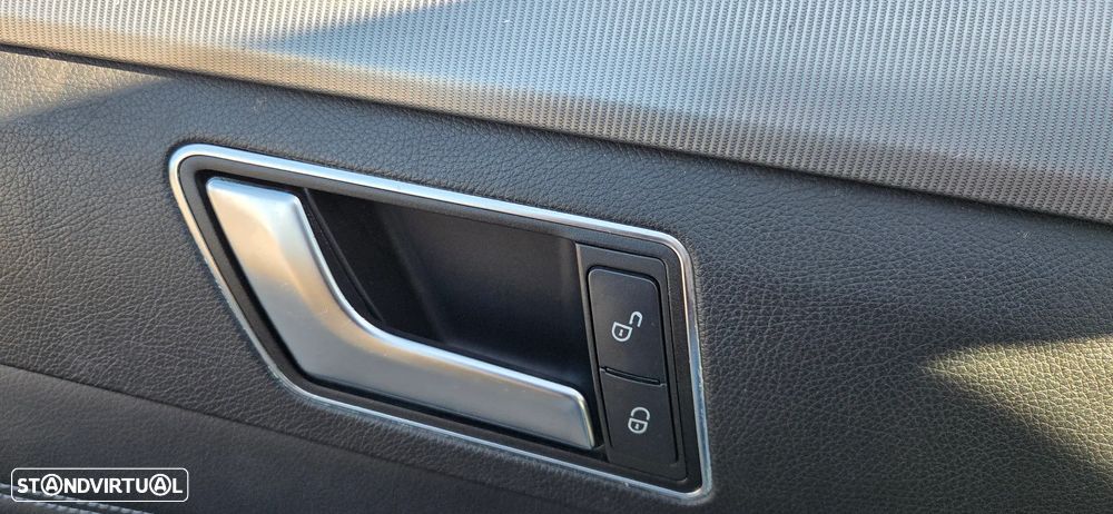 Mercedes-Benz E 300 Bluetec Hybrid Avantgarde - 16