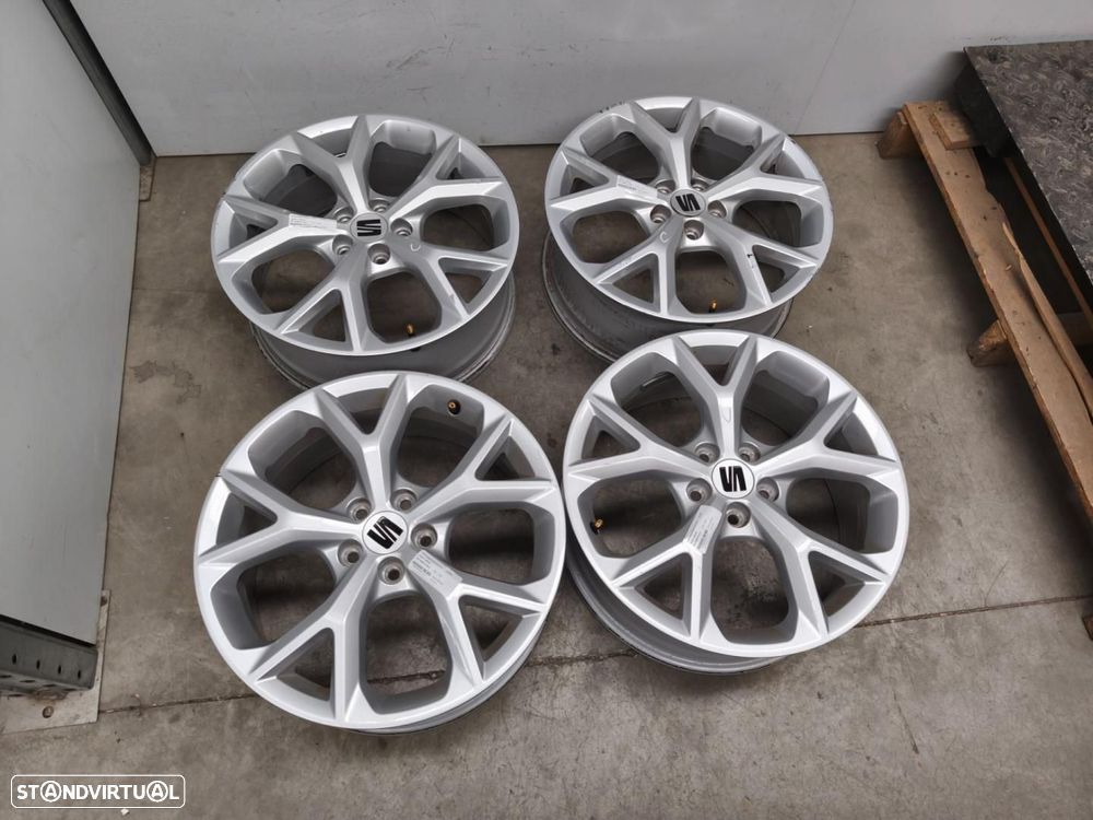 CONJUNTO DE PNEUS SEAT ARONA KJ - 1