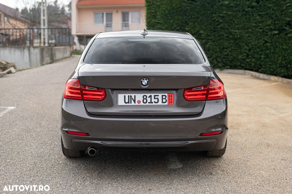 BMW Seria 3 320d Aut. - 4
