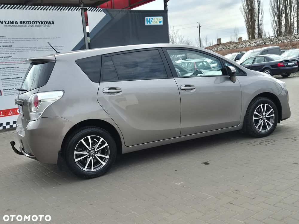 Toyota Verso 1.6 D-4D Prestige - 14