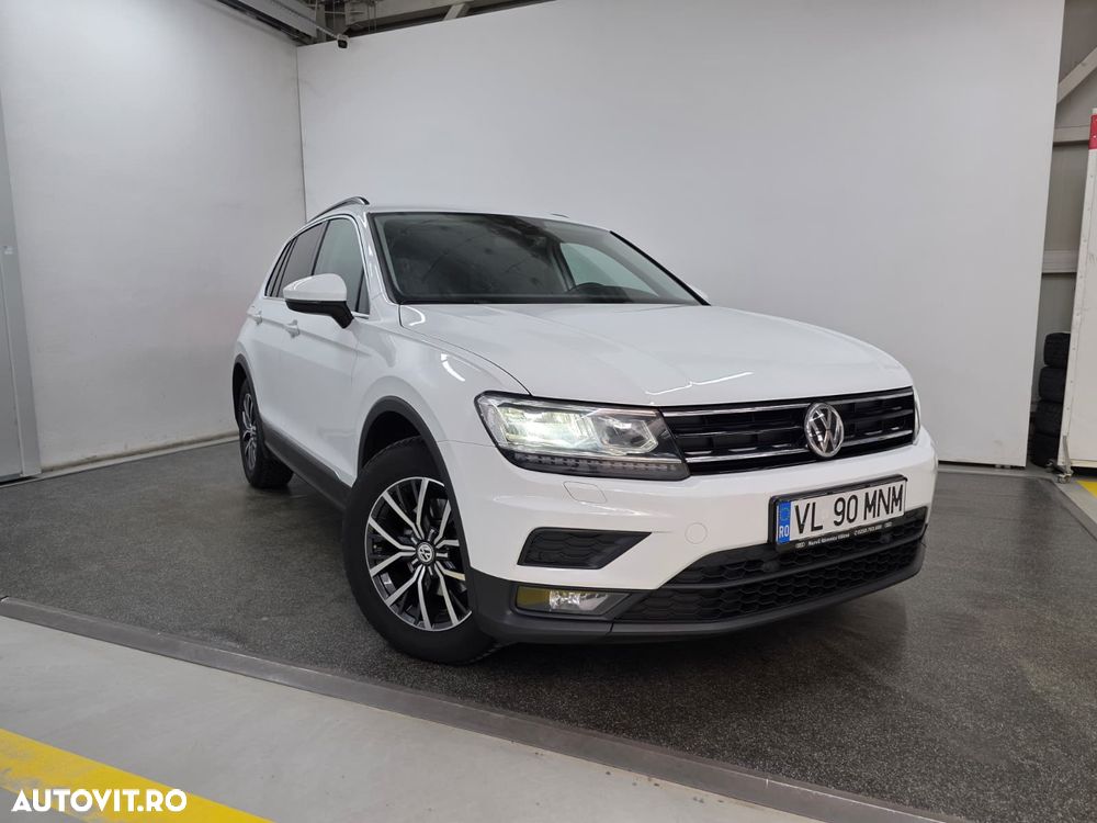 Volkswagen Tiguan - 1