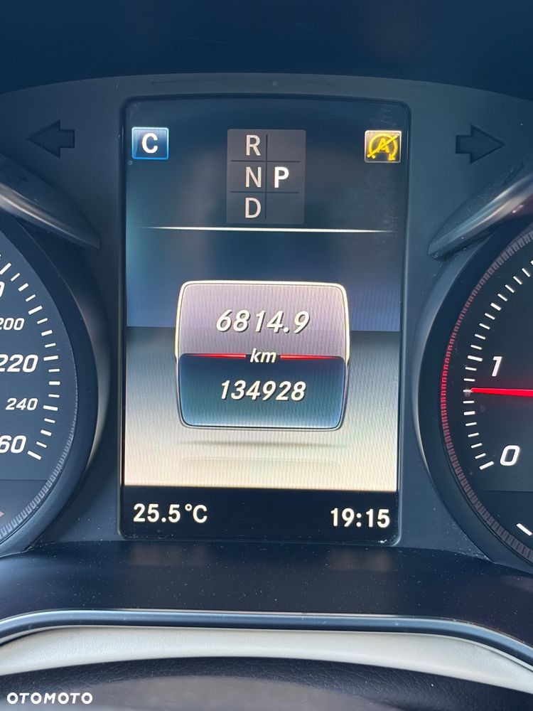 Mercedes-Benz GLC - 22