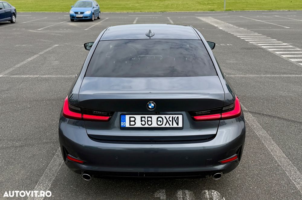 BMW Seria 3 318d Aut. Sport Line - 7