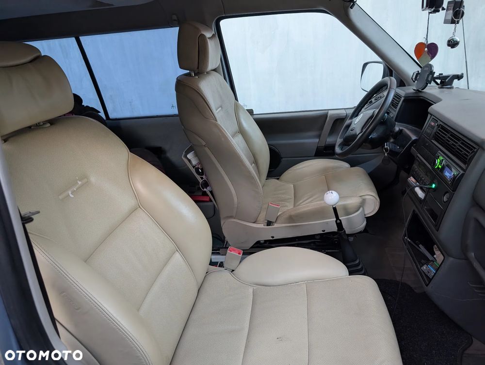 Volkswagen Caravelle GL - 5