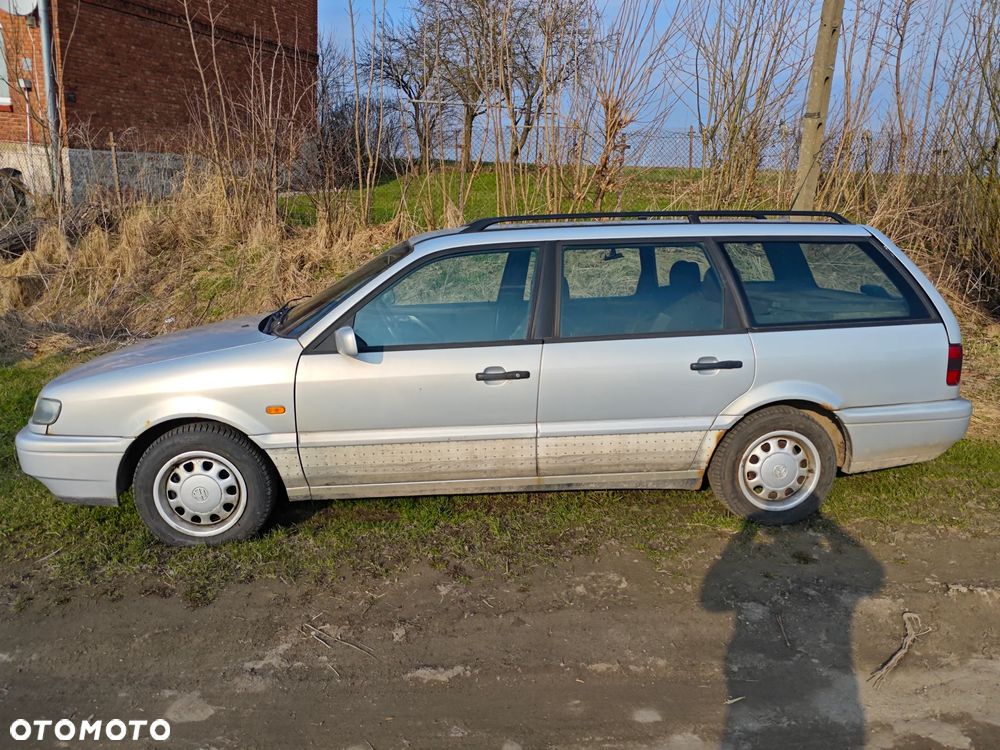 Volkswagen Passat 1.9 TDI Comfortline - 3