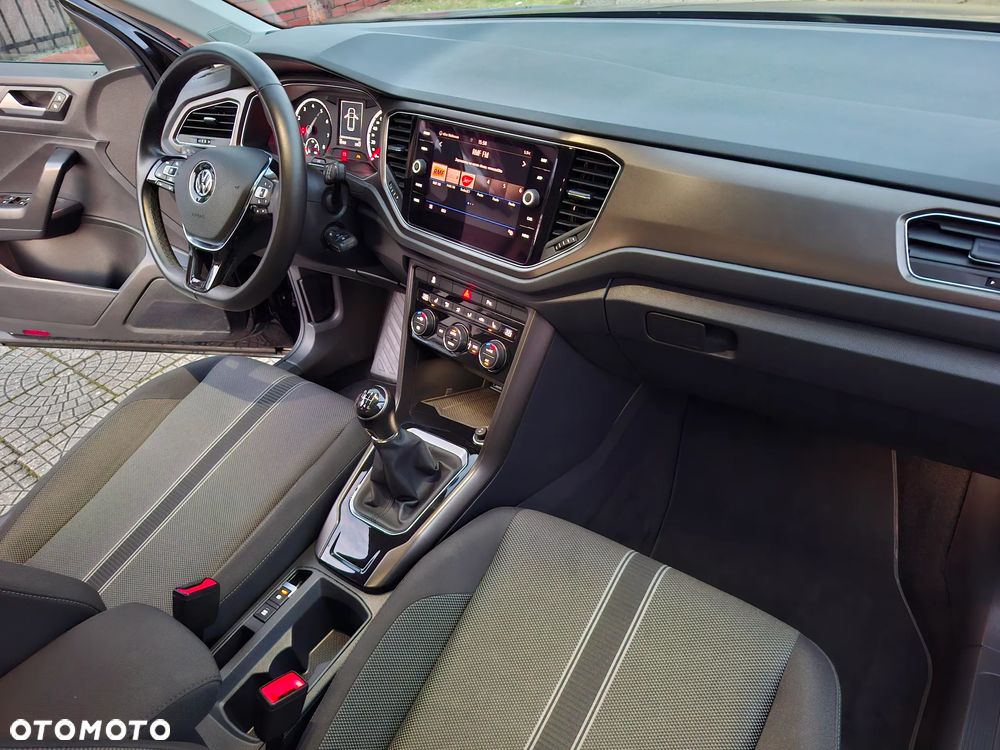 Volkswagen T-Roc 1.5 TSI ACT OPF IQ.DRIVE - 24