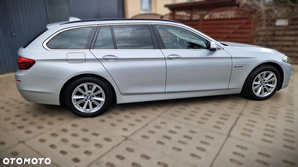 BMW Seria 5 525d - 9