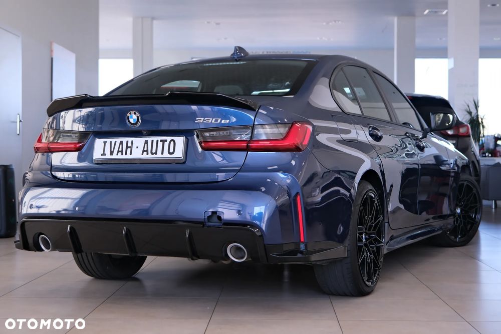 BMW Seria 3 330e Sport - 6